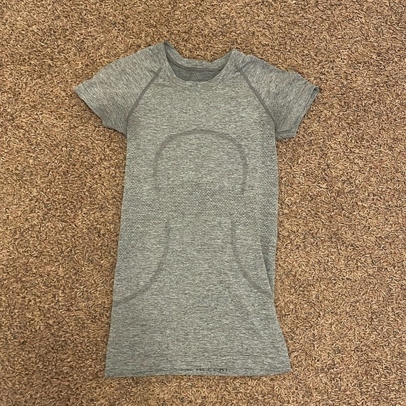 Gray, Lululemon swiftly tech - Picture 1 of 2
